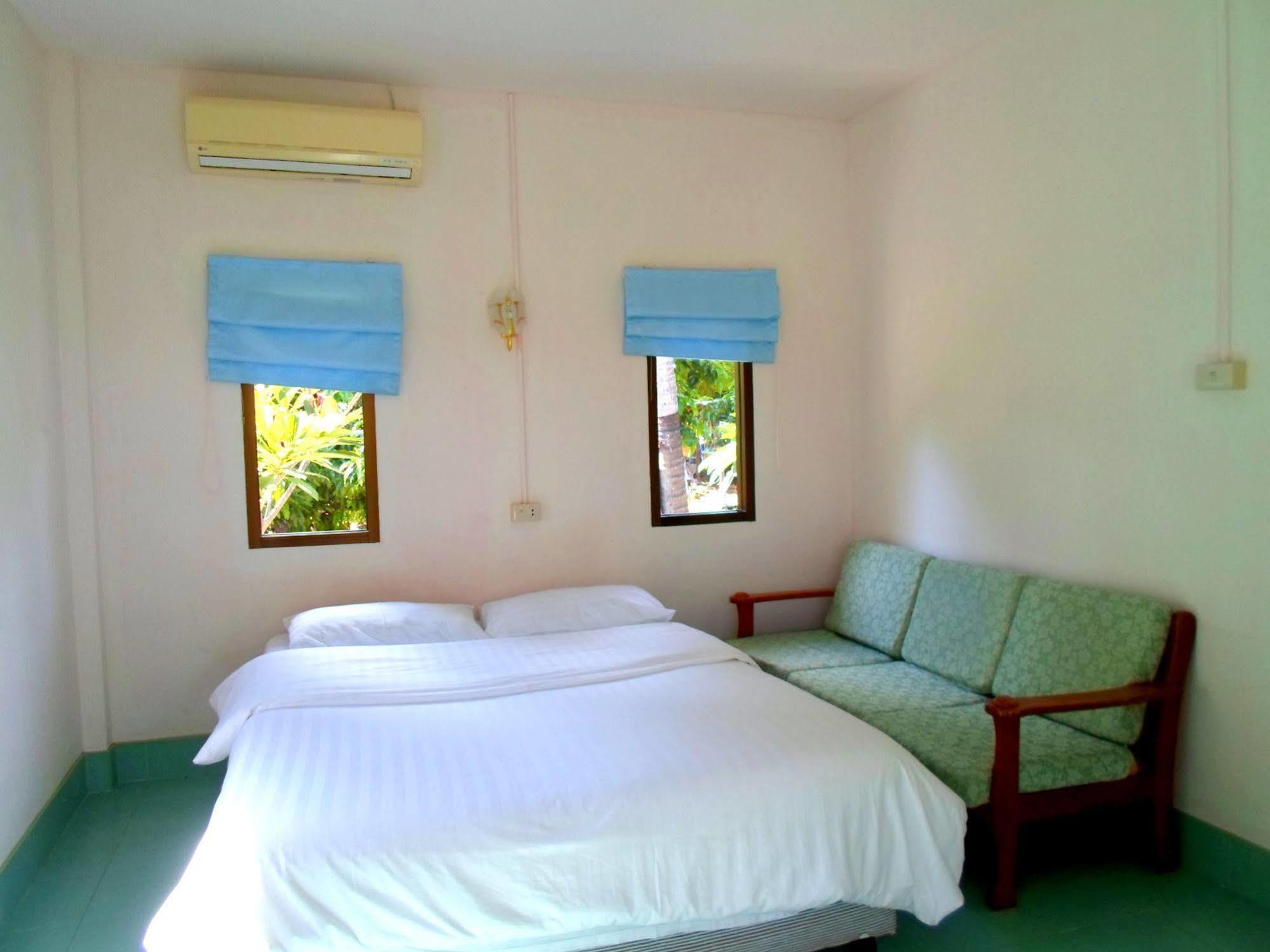 Baan Kuasakul Resort Mae Nam Buitenkant foto
