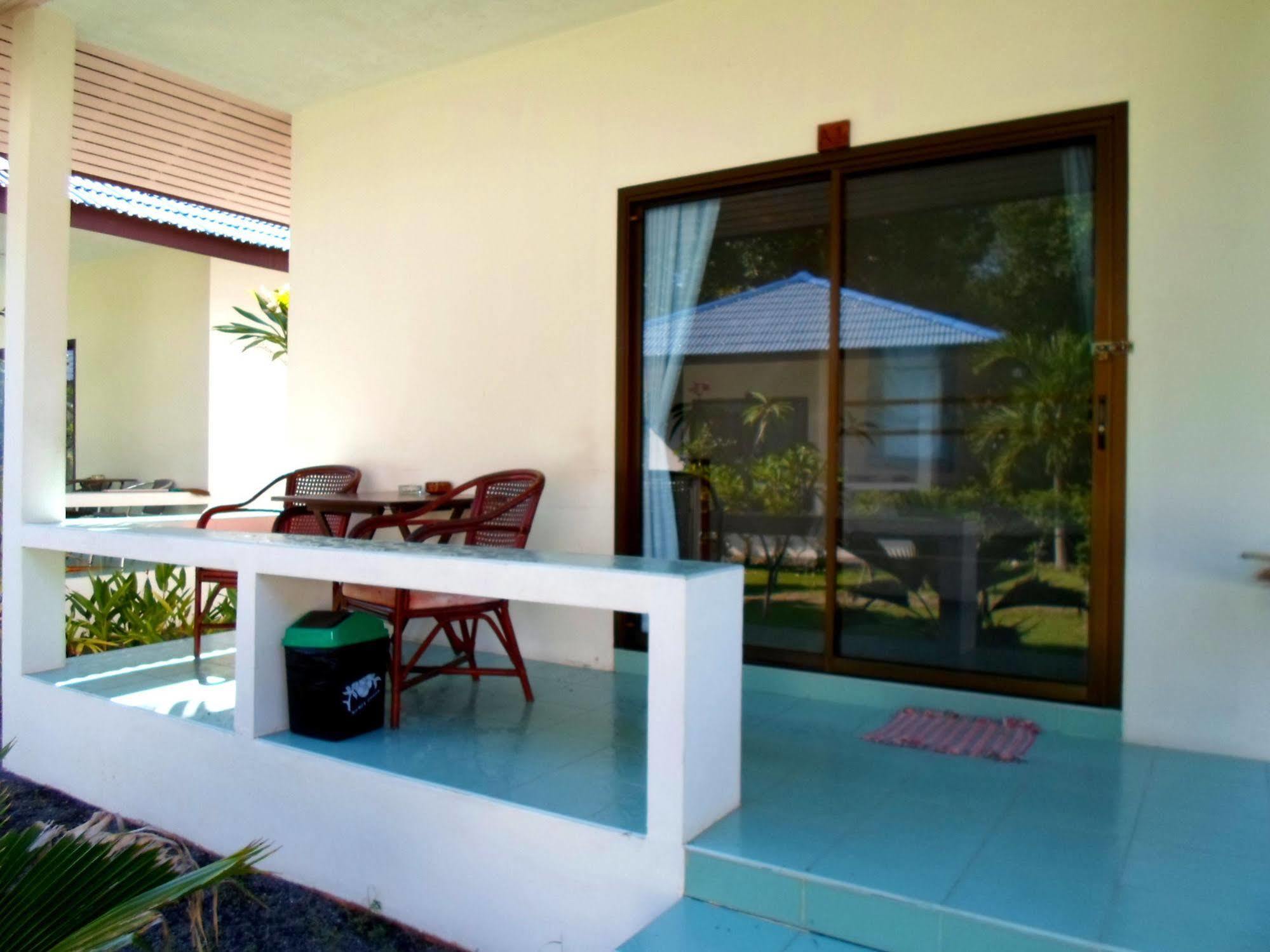 Baan Kuasakul Resort Mae Nam Buitenkant foto
